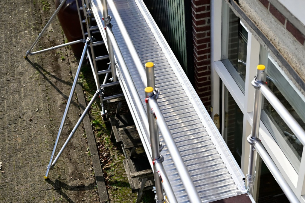 8. Walkways up to 7.5 meters – Usable on both sides