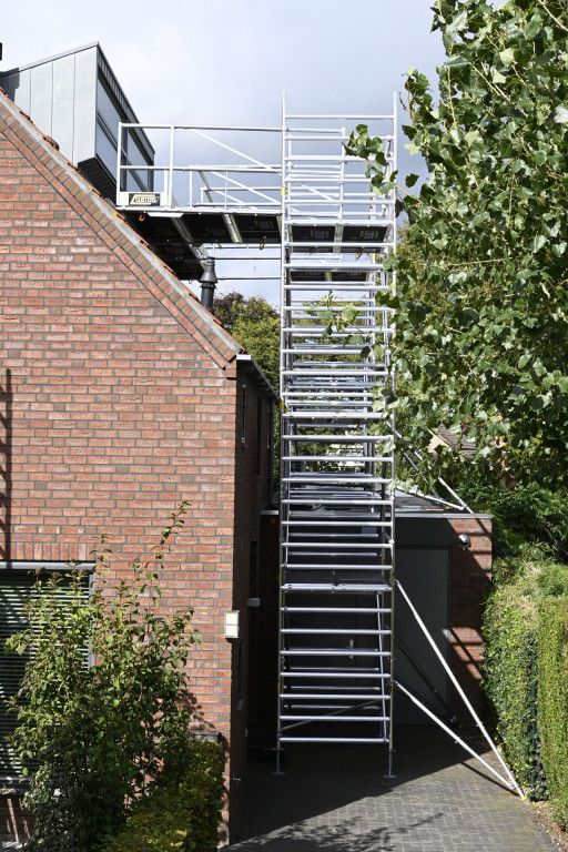 Dormer Scaffold Handy