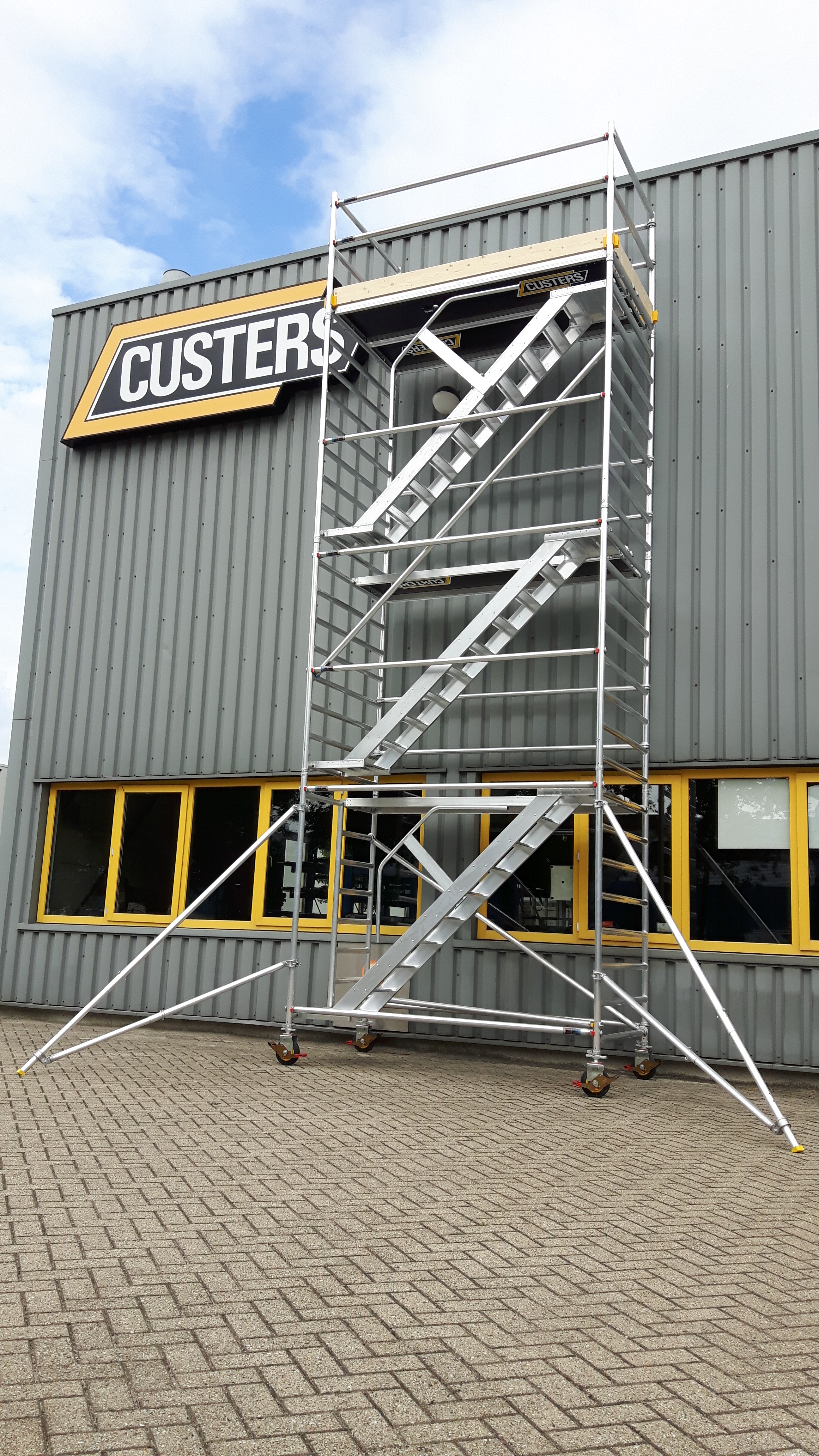 CUSTERS® Mobile stairway scaffold